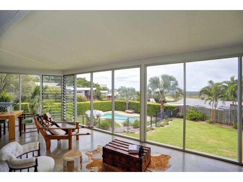 1 Anthonys Rest, Qunaba QLD 4670