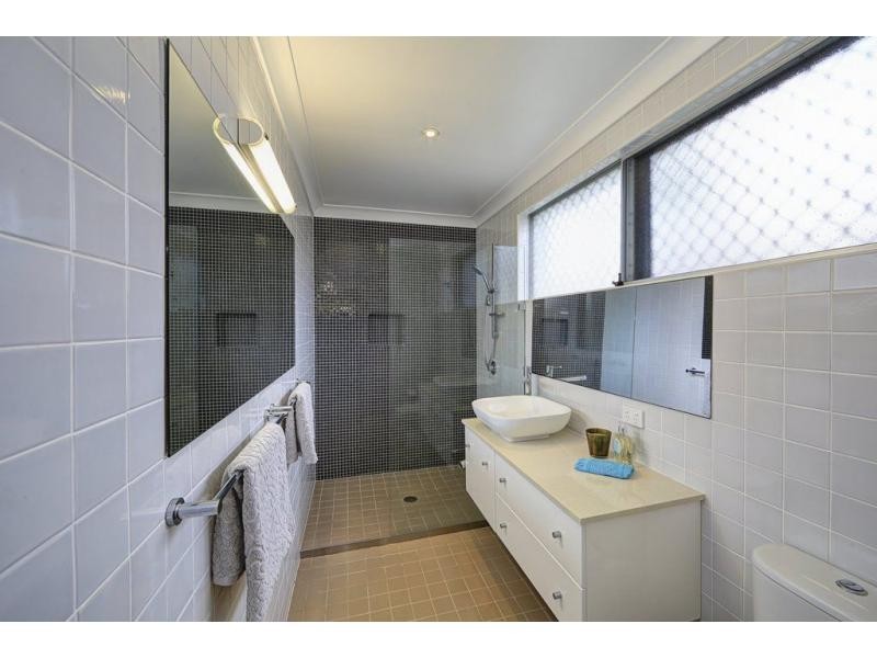 1 Anthonys Rest, Qunaba QLD 4670