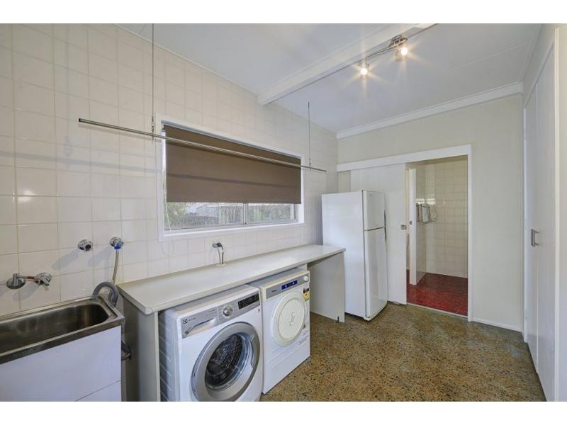 1 Anthonys Rest, Qunaba QLD 4670