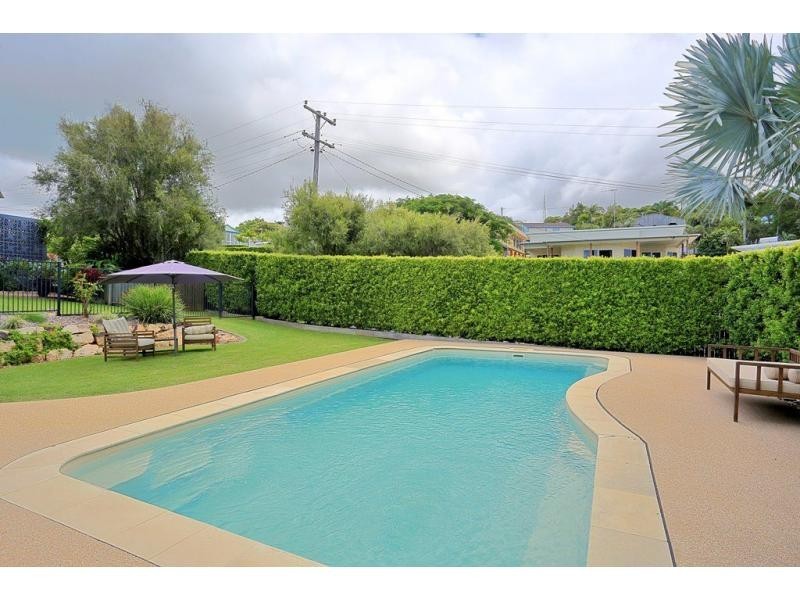 1 Anthonys Rest, Qunaba QLD 4670