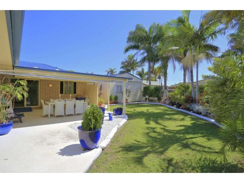4 Elkington Avenue, Bargara QLD 4670