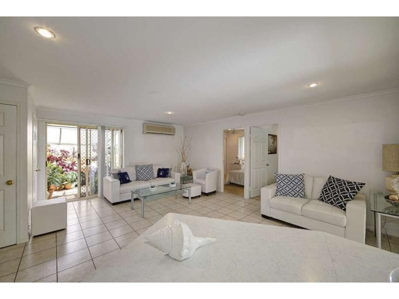 4 Elkington Avenue, Bargara QLD 4670