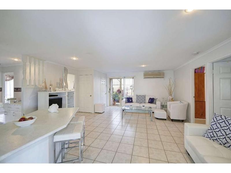 4 Elkington Avenue, Bargara QLD 4670