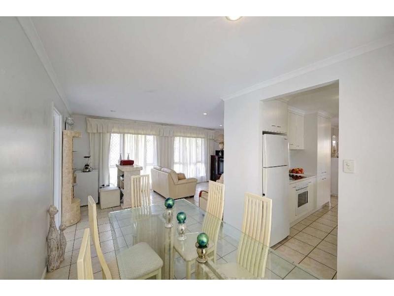 4 Elkington Avenue, Bargara QLD 4670