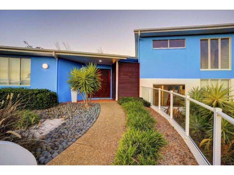 4 Arthur Brown Court, Coral Cove QLD 4670