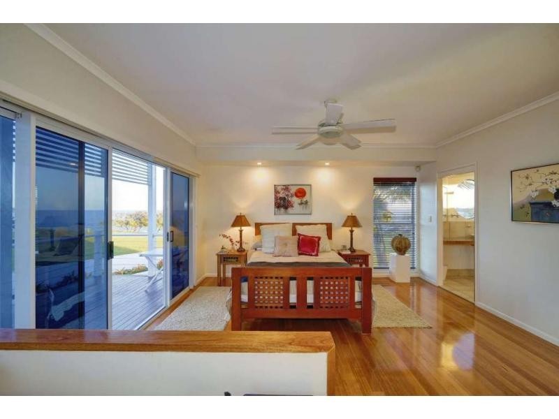 4 Arthur Brown Court, Coral Cove QLD 4670