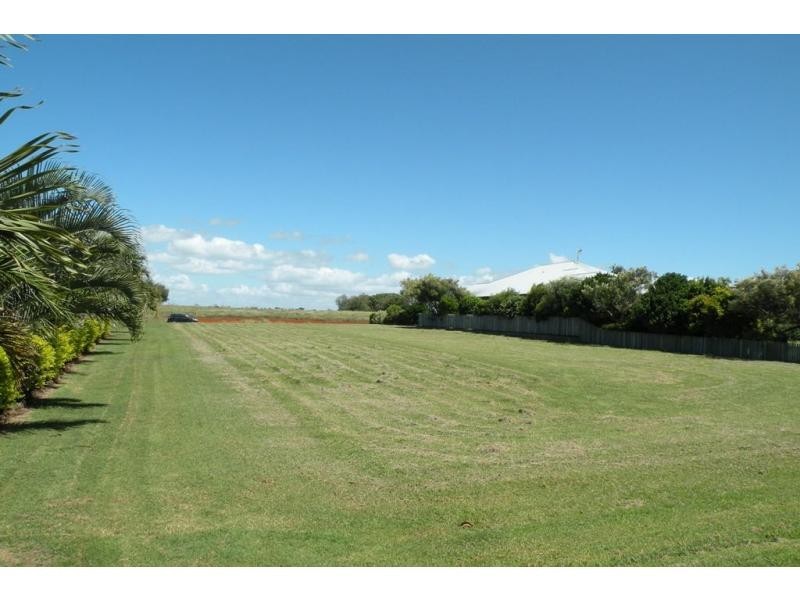 18 Coral Cove Drive, Coral Cove QLD 4670