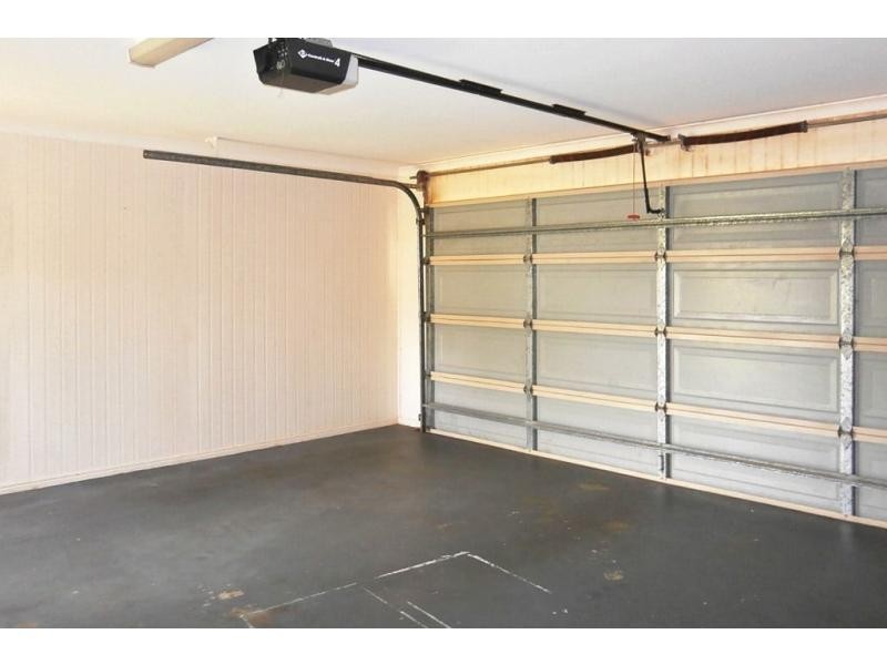 12 McCallum Close, Coral Cove QLD 4670