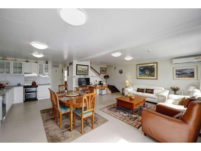 9 Elworthy Street, Bargara QLD 4670