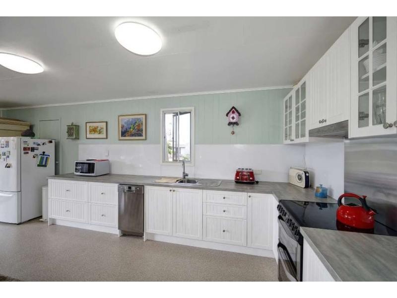 9 Elworthy Street, Bargara QLD 4670