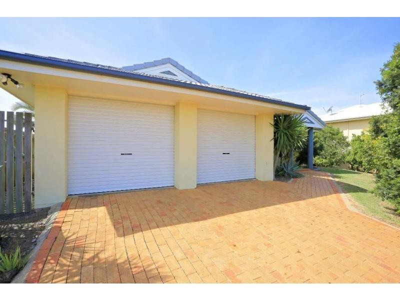 6 Belmonte Drive, Coral Cove QLD 4670