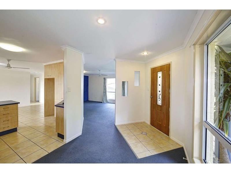 6 Belmonte Drive, Coral Cove QLD 4670