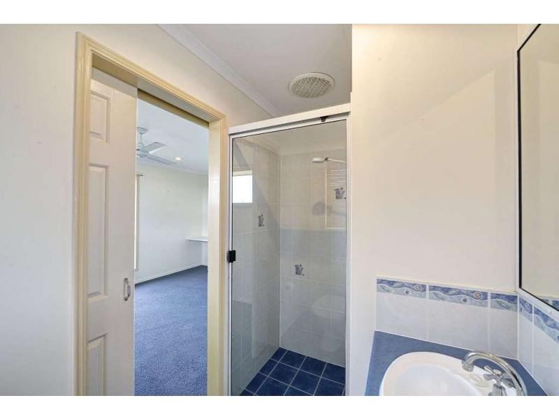 6 Belmonte Drive, Coral Cove QLD 4670