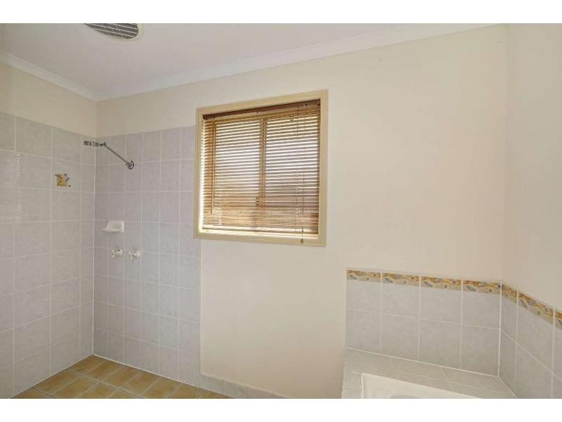 6 Belmonte Drive, Coral Cove QLD 4670