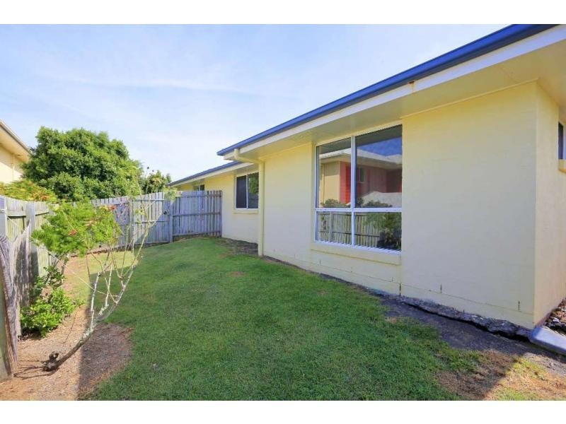 6 Belmonte Drive, Coral Cove QLD 4670