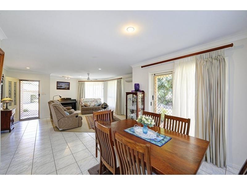 11 Andy Kemp Place, Bargara QLD 4670