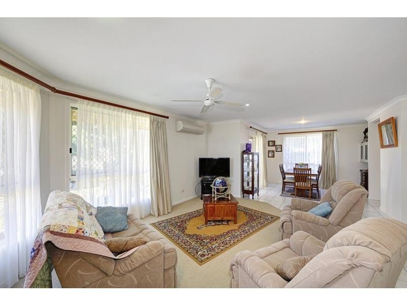 11 Andy Kemp Place, Bargara QLD 4670