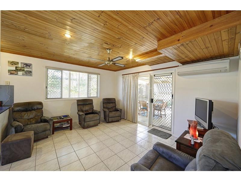 11 Andy Kemp Place, Bargara QLD 4670