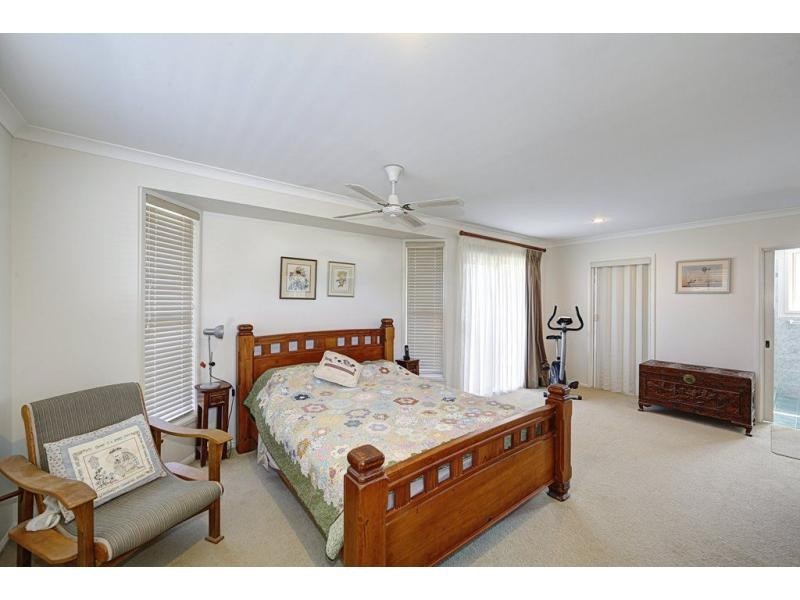 11 Andy Kemp Place, Bargara QLD 4670
