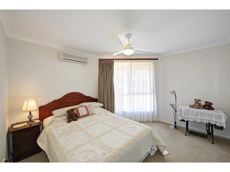 11 Andy Kemp Place, Bargara QLD 4670
