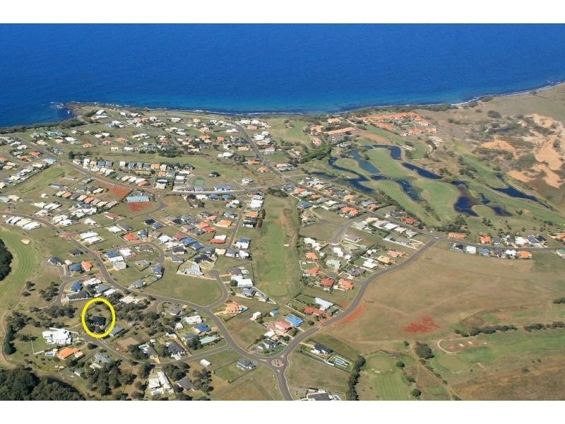 12 Raewood Close, Coral Cove QLD 4670