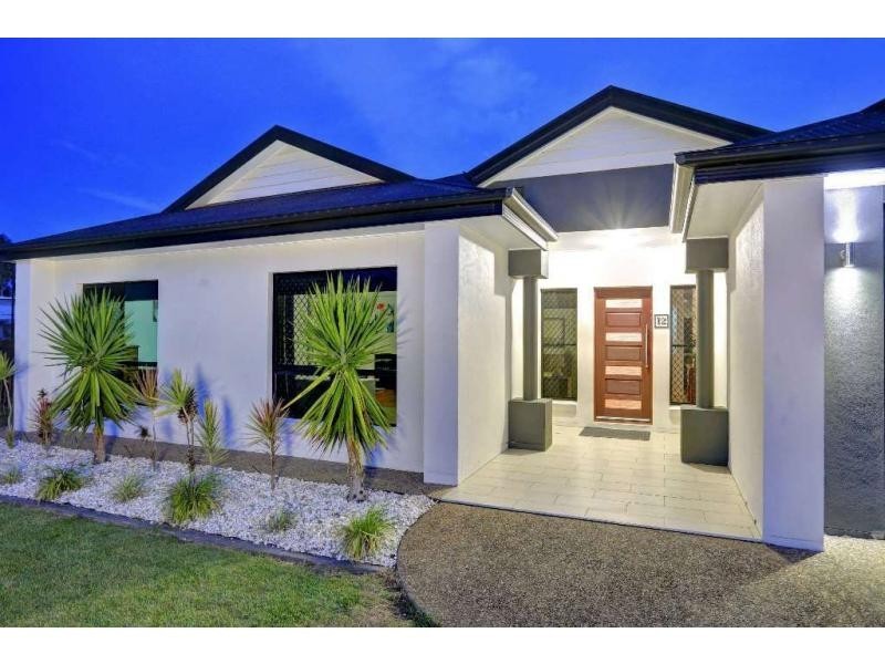 12 Raewood Close, Coral Cove QLD 4670