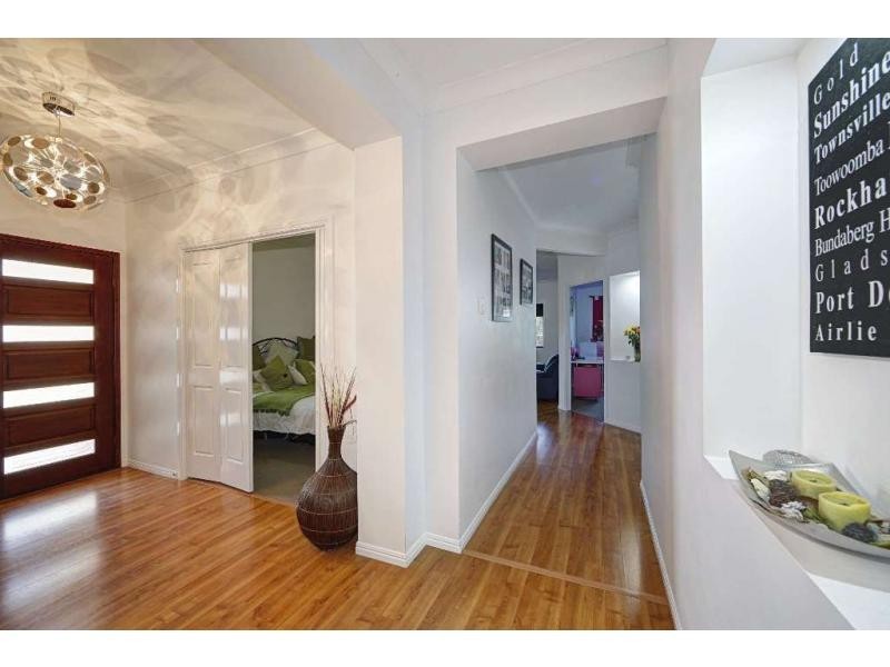 12 Raewood Close, Coral Cove QLD 4670