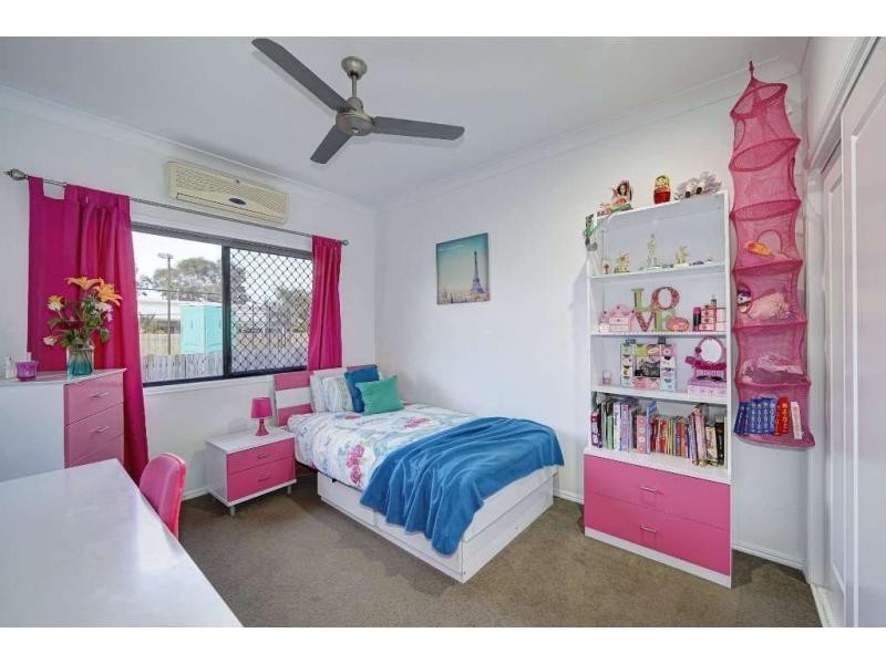 12 Raewood Close, Coral Cove QLD 4670