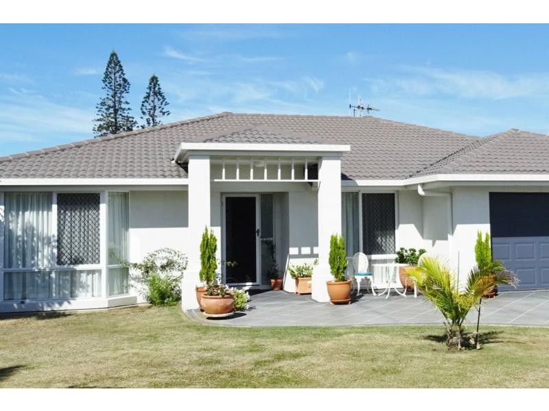 5 Whale Circuit, Bargara QLD 4670