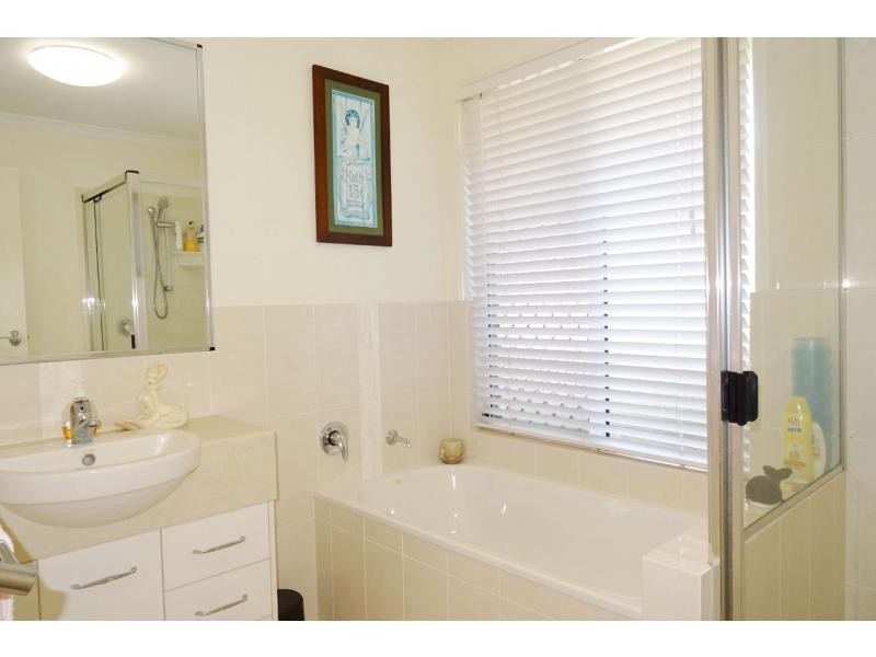 5 Whale Circuit, Bargara QLD 4670