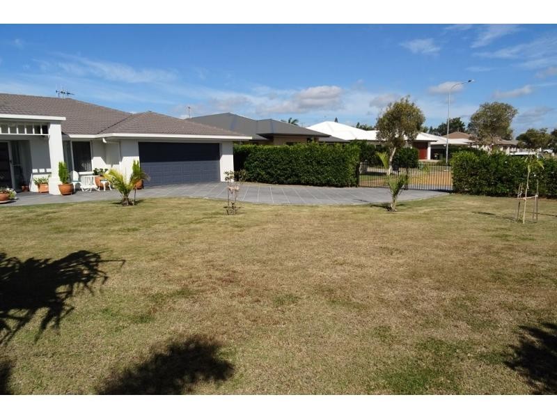 5 Whale Circuit, Bargara QLD 4670