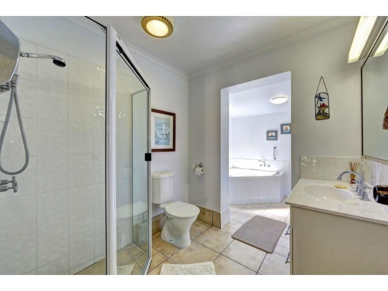 17 Fairway Drive, Bargara QLD 4670