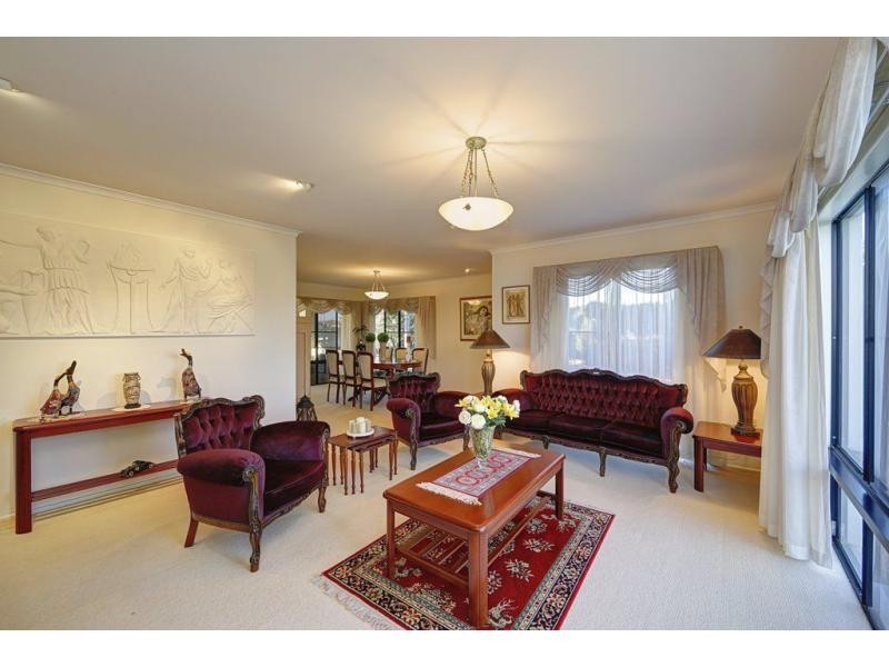 7 Davin Place, Coral Cove QLD 4670