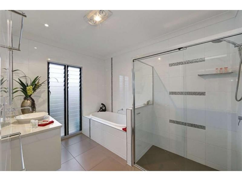 27 Breeze Drive, Bargara QLD 4670