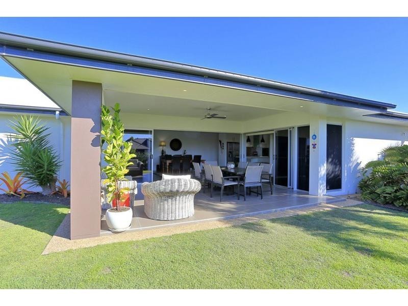 27 Breeze Drive, Bargara QLD 4670