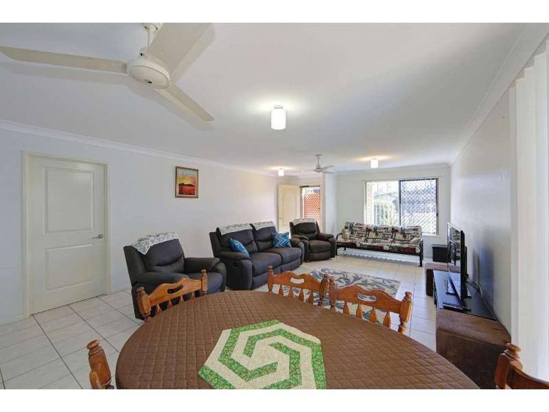 9 Brieschke Street, Elliott Heads QLD 4670