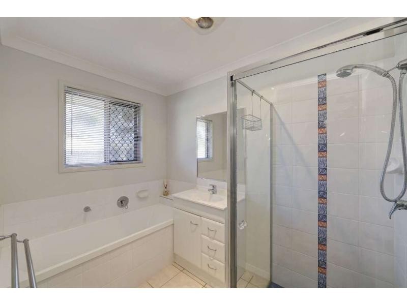 9 Brieschke Street, Elliott Heads QLD 4670