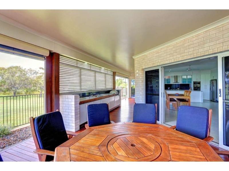 5 Oceanview Place, Elliott Heads QLD 4670