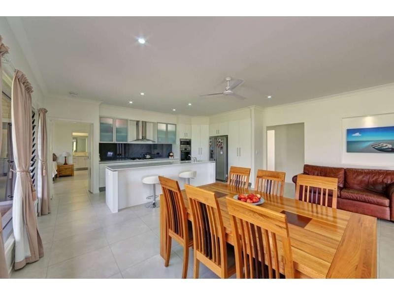 5 Oceanview Place, Elliott Heads QLD 4670
