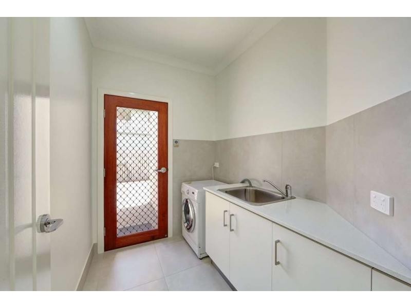 5 Oceanview Place, Elliott Heads QLD 4670