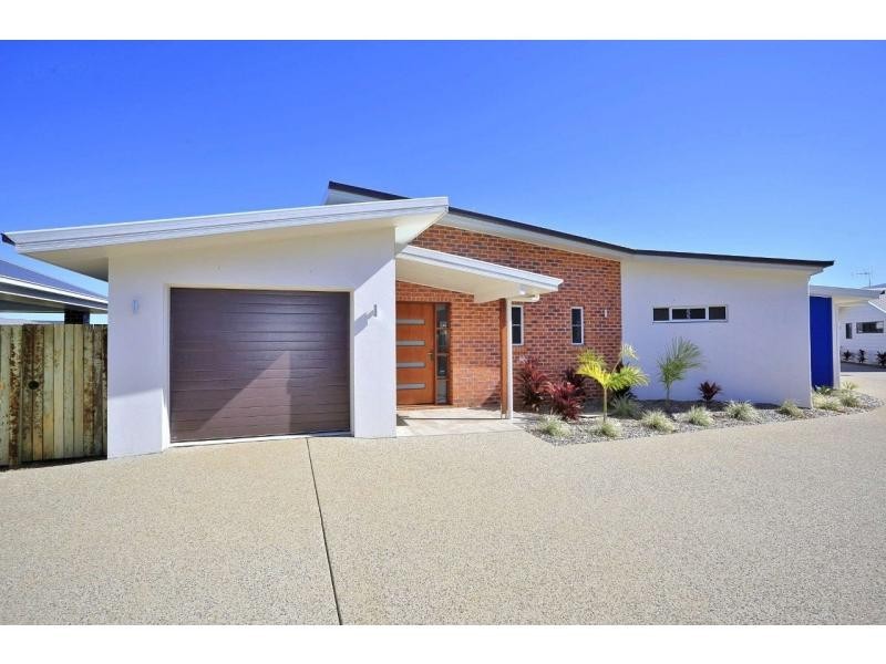 2/6 Back Hill Drive, Coral Cove QLD 4670