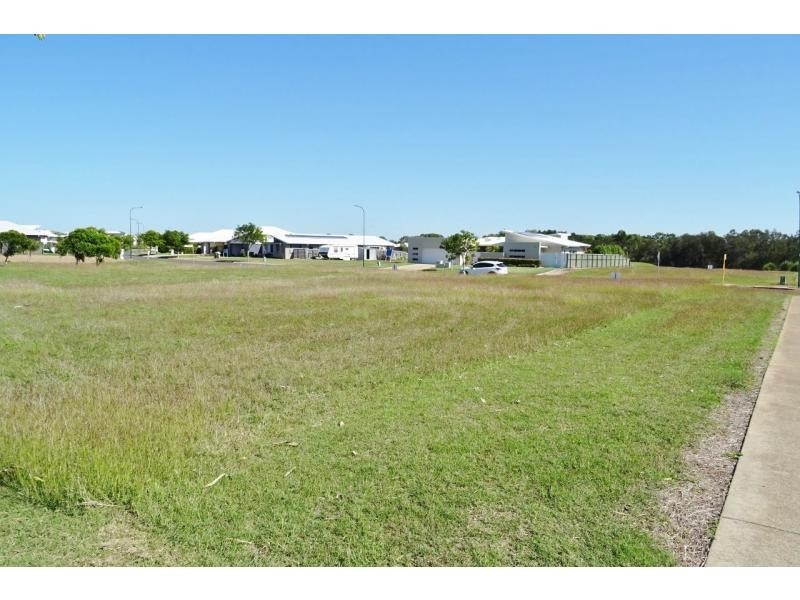 19 Bisdee Street, Coral Cove QLD 4670