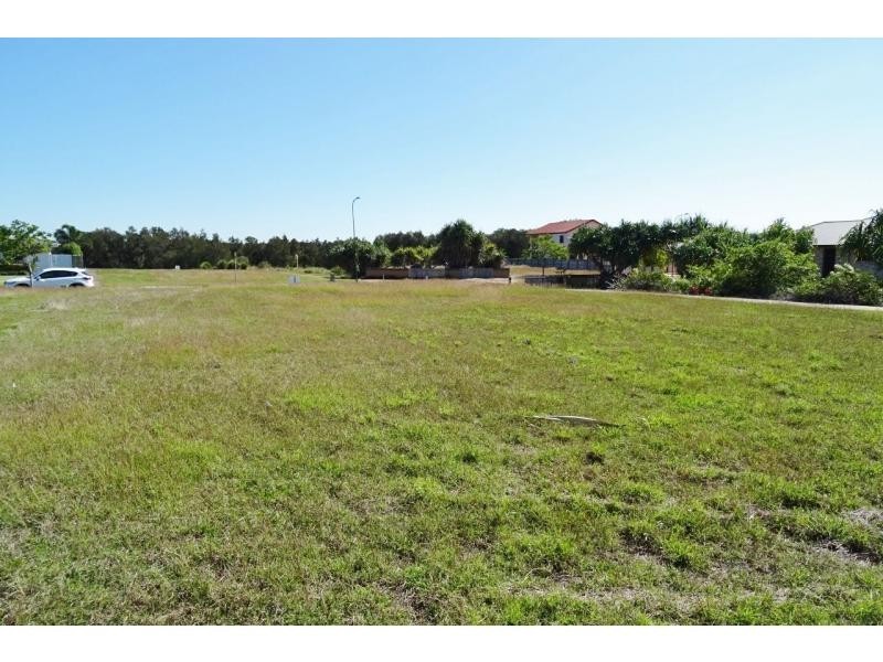 19 Bisdee Street, Coral Cove QLD 4670