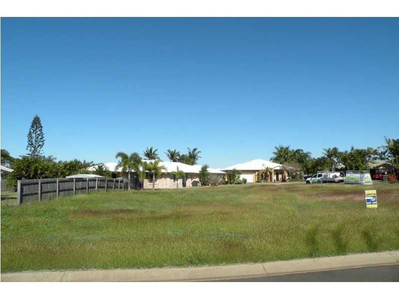 15 Shoreline Crescent, Bargara QLD 4670