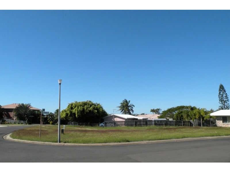 15 Shoreline Crescent, Bargara QLD 4670