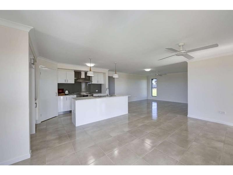 25 Sea Esplanade, Elliott Heads QLD 4670