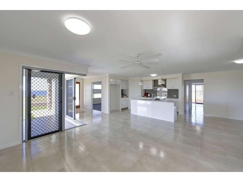 25 Sea Esplanade, Elliott Heads QLD 4670