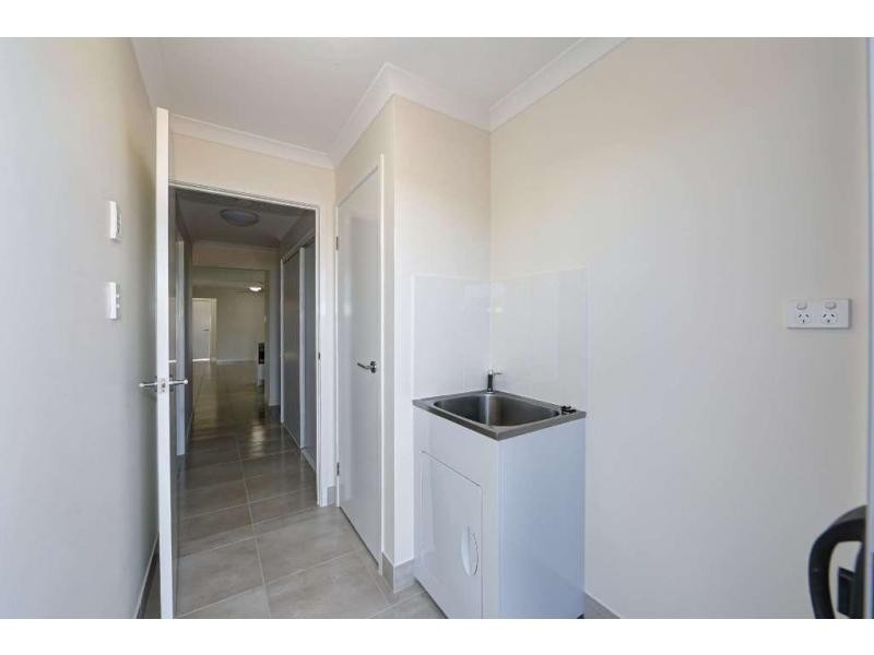 25 Sea Esplanade, Elliott Heads QLD 4670