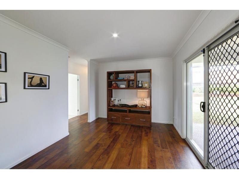 26 Mokera Street, Coral Cove QLD 4670