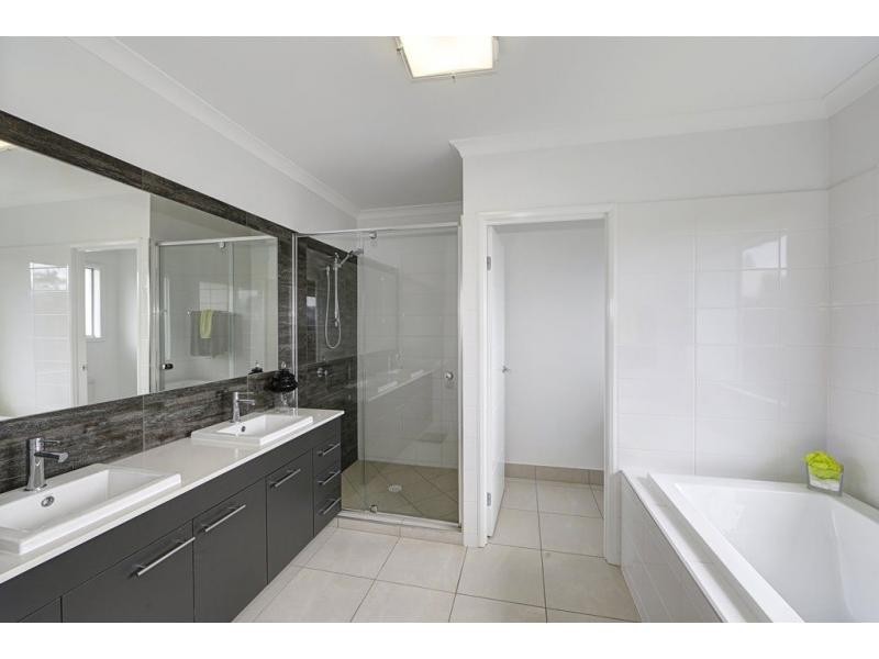 26 Mokera Street, Coral Cove QLD 4670